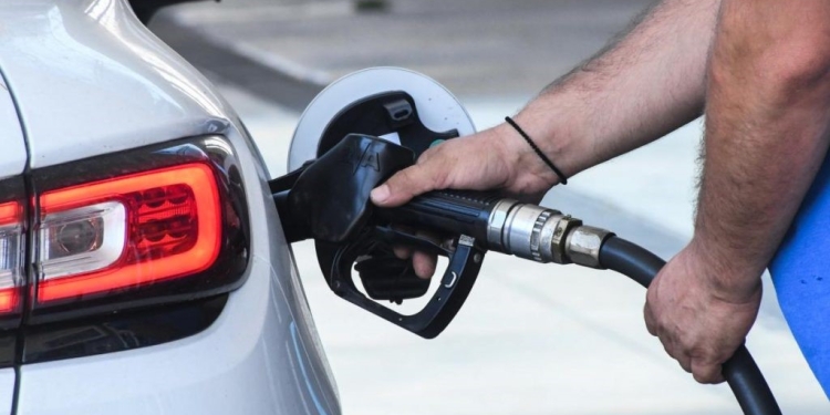 Ασανσέρ Οι Τιμές Των Καυσίμων – Φλερτ Της Βενζίνης Με Τα 2 Ευρώ