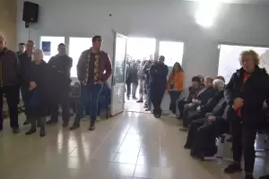 Επιδόθηκαν οι τίτλοι κυριότητας στους δικαιούχους του αναδασμού αγροκτήματος Αμμοχωρίου