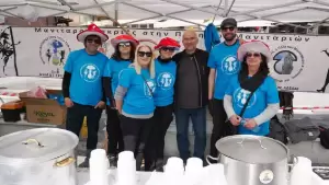 Η παρωδία του παραδοσιακού γάμου και οι Μανιταρο αποκριές «ξεσήκωσαν» το κέντρο των Γρεβενών