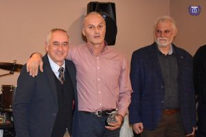 Μεγάλη Επιτυχία γνώρισε ο χορός και η κοπή Βασιλόπιτας του Μακεδονικού Κοζάνης Μεγάλη Επιτυχία γνώρισε ο χορός και η κοπή Βασιλόπιτας του Μακεδονικού Κοζάνης