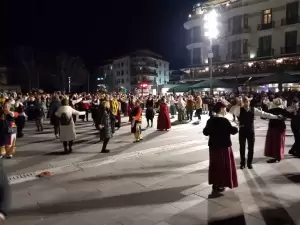 Μεγαλειώδης συμμετοχή της Νεολαίας στο πάρτυ Νεολαίας