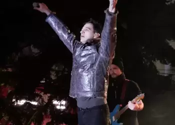 Ο Δήμος Αναστασιάδης «απογείωσε» τα Γρεβενά! – «Βούλιαξε» από κόσμο η κεντρική πλατεία Αιμιλιανού Ο Δήμος Αναστασιάδης «απογείωσε» τα Γρεβενά! – «Βούλιαξε» από κόσμο η κεντρική πλατεία Αιμιλιανού