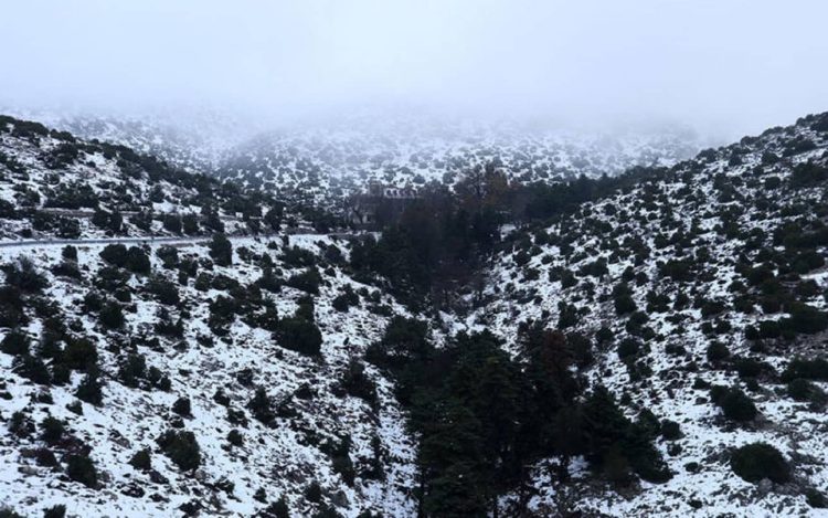 Ο Καιρός Σήμερα: Λίγες Νεφώσεις Και Ασθενείς Χιονοπτώσεις Στα Ορεινά