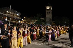 Ο Ποντιακός κύκλος της Κοζανίτικης Αποκριάς Ο Ποντιακός κύκλος της Κοζανίτικης Αποκριάς