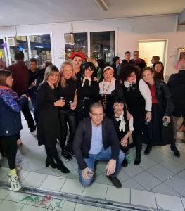 Ο Φανός του Πανεπιστημίου Δυτικής Μακεδονίας άναψε το βραδυ της Τρίτης