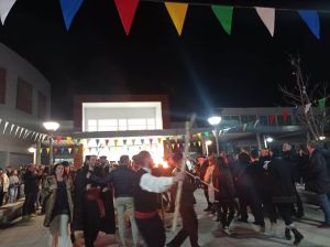 Ο Φανός του Πανεπιστημίου Δυτικής Μακεδονίας άναψε το βραδυ της Τρίτης