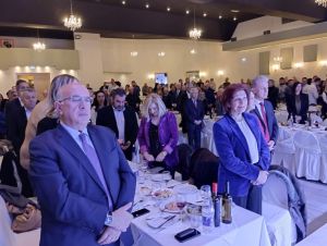 Οι μηχανικοί είναι μπροστά: «Κοπή πρωτοχρονιάτικης πίτας ΤΕΕ/ΤΔΜ» Οι μηχανικοί είναι μπροστά: «Κοπή πρωτοχρονιάτικης πίτας ΤΕΕ/ΤΔΜ»