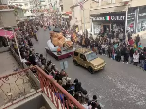 Σε παραδοσιακούς ρυθμούς πραγματοποιήθηκε η παρέλαση στην Κοζάνη