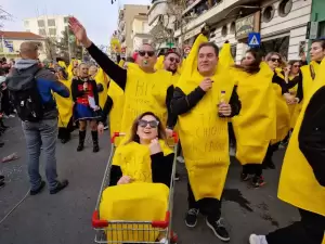 Σε παραδοσιακούς ρυθμούς πραγματοποιήθηκε η παρέλαση στην Κοζάνη