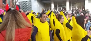 Σε παραδοσιακούς ρυθμούς πραγματοποιήθηκε η παρέλαση στην Κοζάνη