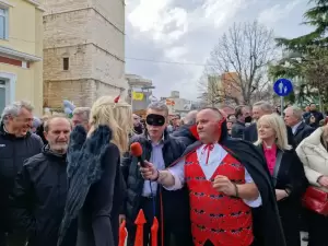 Σε παραδοσιακούς ρυθμούς πραγματοποιήθηκε η παρέλαση στην Κοζάνη