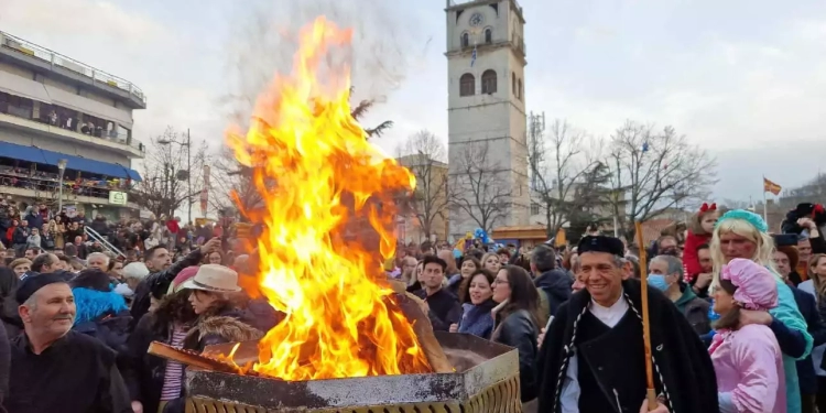 Σε Παραδοσιακούς Ρυθμούς Πραγματοποιήθηκε Η Παρέλαση Στην Κοζάνη