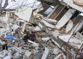 Σεισμός Στην Τουρκία: Αποθέωση Για Τους Διασώστες Της Εμακ