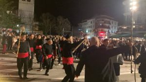 Το ξεφάντωμα της Κοζανίτικης Αποκριάς συνεχίστηκε για 2η μέρα Το ξεφάντωμα της Κοζανίτικης Αποκριάς συνεχίστηκε για 2η μέρα