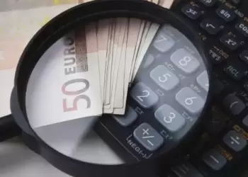 Και η τεχνητή νοημοσύνη στην υπηρεσία της ΑΑΔΕ – Για είσπραξη οφειλών και αύξηση των φορολογικών εσοδών