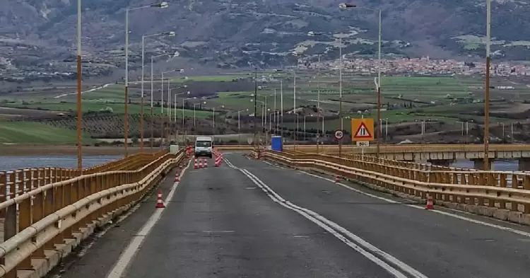 Απαγόρευση κυκλοφορίας στην Υψηλή Γέφυρα Σερβίων Απαγόρευση κυκλοφορίας στην Υψηλή Γέφυρα Σερβίων