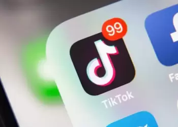 Tiktok: Η προβληματική χρήση του από παιδιά – Οι συμβουλές στους γονείς