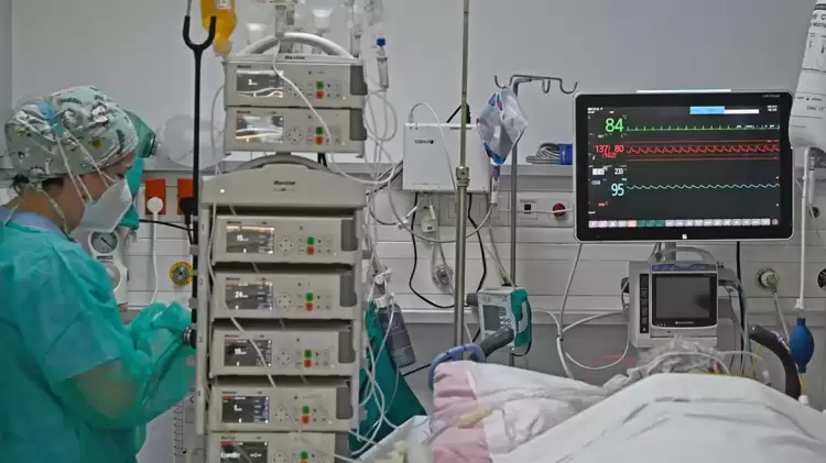 Κορονοϊός: Τέλος οι ΜΕΘ covid στα νοσοκομεία - Πώς θα νοσηλεύονται οι ασθενείς Κορονοϊός: Τέλος οι ΜΕΘ Covid στα νοσοκομεία – Πώς θα νοσηλεύονται οι ασθενείς