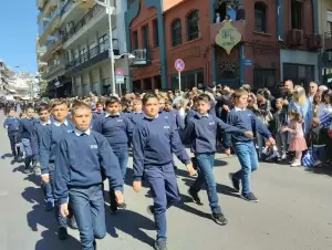 Κοζάνη - Καμάρι και περηφάνια στην παρέλαση της 25ης Μαρτίου Κοζάνη – Καμάρι και περηφάνια στην παρέλαση της 25 Μαρτίου