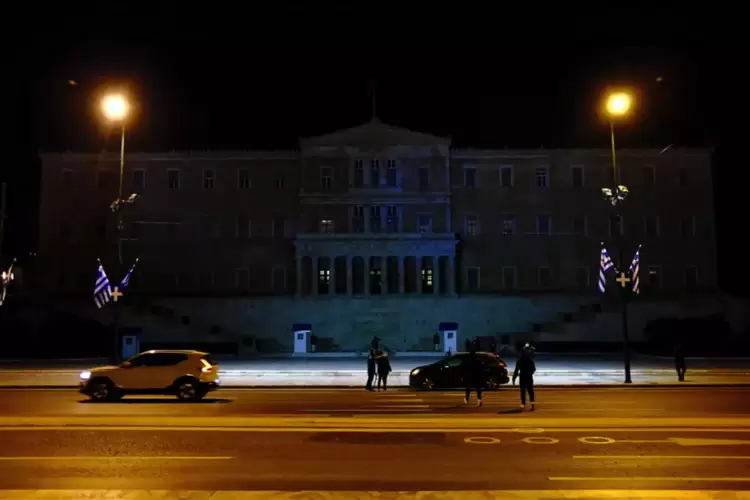 Η Βουλή των Ελλήνων σβήνει τα φώτα της συμμετέχοντας στην «Ώρα της Γης» Η Βουλή των Ελλήνων σβήνει τα φώτα της συμμετέχοντας στην «Ώρα της Γης»