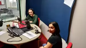 Οι νέοι διαβάζουν ποίηση