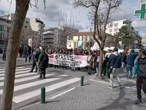 Ήταν όλοι εκεί μήνυμα φοιτητών κατά πάντων…