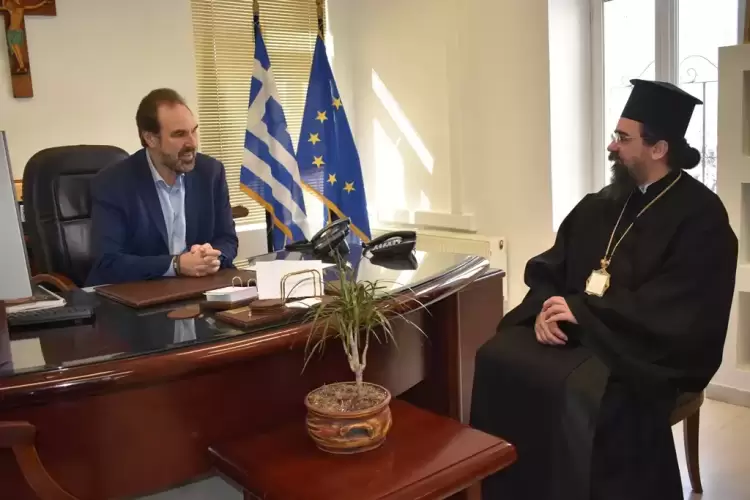 Επίσκεψη του Μητροπολίτη Καστοριάς στον Δήμαρχο Φλώρινας Επίσκεψη του Μητροπολίτη Καστοριάς στον Δήμαρχο Φλώρινας