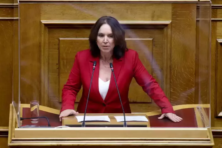 Η Κοινότητα Εράτυρας ευχαριστεί βουλευτή του ΣΥΡΙΖΑ και Καλλιόπη Βέτα Η Κοινότητα Εράτυρας ευχαριστεί βουλευτή του ΣΥΡΙΖΑ και Καλλιόπη Βέτα