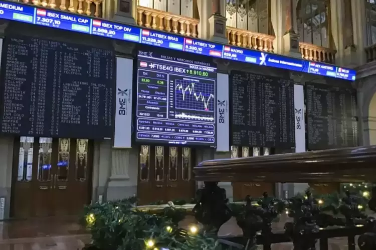 Μεγάλες απώλειες στις τραπεζικές μετοχές σε Αθήνα και Ευρώπη εν μέσω ανησυχιών για την Credit Suisse Μεγάλες απώλειες στις τραπεζικές μετοχές σε Αθήνα και Ευρώπη εν μέσω ανησυχιών για την Credit Suisse