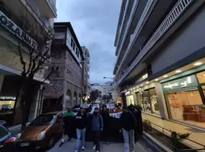 Οι Φοιτητικοί Σύλλογοι Κοζάνης κάλεσαν τον κόσμο σε κινητοποίηση στην κεντρική πλατεία της πόλης Οι Φοιτητικοί Σύλλογοι Κοζάνης κάλεσαν τον κόσμο σε κινητοποίηση στην κεντρική πλατεία της πόλης