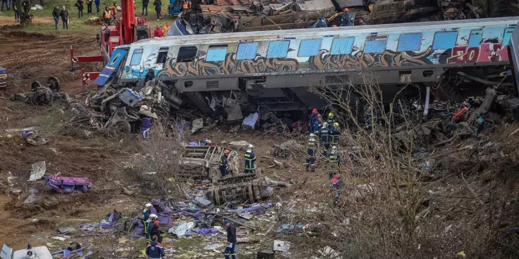 Σύγκρουση Τρένων Στη Λάρισα: 38 Νεκροί, 85 Τραυματίες Ο Επίσημος Απολογισμός Της Τραγωδίας