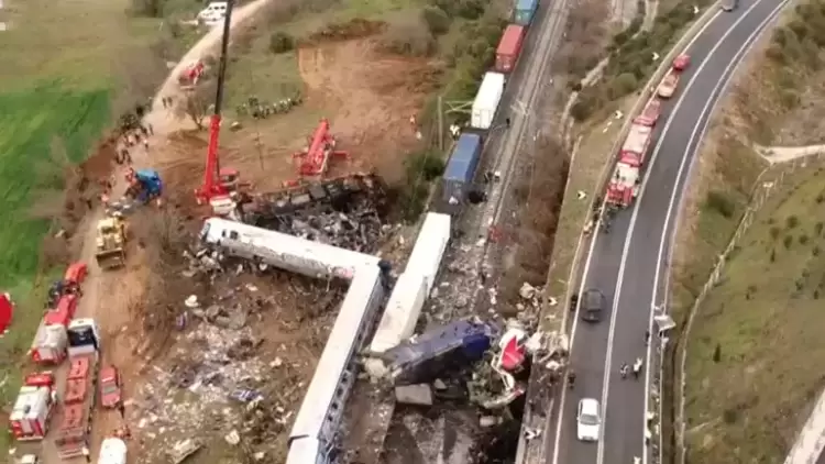 Σύγκρουση τρένων στη Λάρισα: Τραγωδία δίχως τέλος, 32 νεκροί ο νέος απολογισμός από τα Τέμπη Σύγκρουση τρένων στη Λάρισα: Τραγωδία δίχως τέλος, 32 νεκροί ο νέος απολογισμός από τα Τέμπη