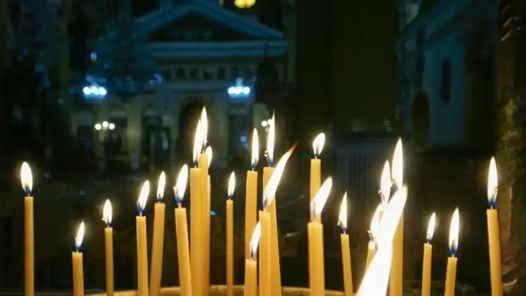 H ιστορία της περιφοράς του Επιταφίου των Εμπόρων χάνεται στα βάθη των αιώνων H ιστορία της περιφοράς του Επιταφίου των Εμπόρων χάνεται στα βάθη των αιώνων