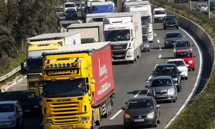 Απαγόρευση κυκλοφορίας φορτηγών άνω των 3,5 τόνων κατά την περίοδο εορτασμού του Πάσχα