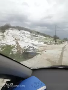 Άσπρισε απο το χαλάζι το Λιβαδερό Κοζάνης