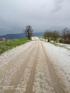 Άσπρισε απο το χαλάζι το Λιβαδερό Κοζάνης