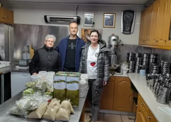 Ένωση Στρατιωτικών Περιφερειακής Ενότητας Κοζάνης: Δωρεά Τροφίμων Και Ειδών Πρώτης Ανάγκης Στη Μνήμη Του Απόστολου Κόμπτζια