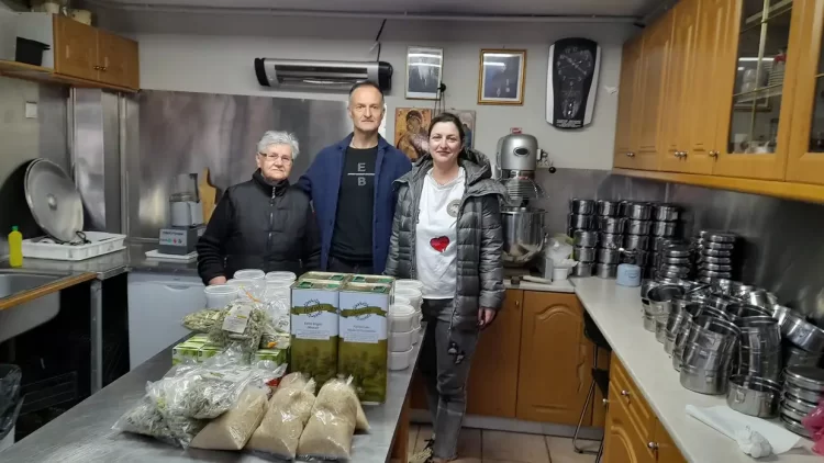 Ένωση Στρατιωτικών Περιφερειακής Ενότητας Κοζάνης: Δωρεά Τροφίμων Και Ειδών Πρώτης Ανάγκης Στη Μνήμη Του Απόστολου Κόμπτζια