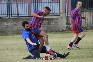 Φιλικό στο Καπνοχώρι: Οι ελεύθεροι ήταν ωραίοι … αλλά οι παντρεμένοι ήταν αλλιώς και κέρδισαν 9 8!