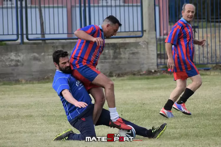 Φιλικό στο Καπνοχώρι: Οι ελεύθεροι ήταν ωραίοι … αλλά οι παντρεμένοι ήταν αλλιώς και κέρδισαν 9 8!