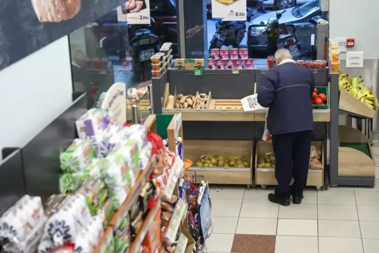 Γιατί πληρώνουμε χρυσά τα τρόφιμα στην Ελλάδα – Πόσο αυξήθηκαν το Μάρτιο