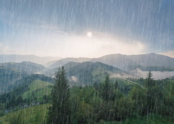 Ο Καιρός Σήμερα Για Κοζάνη Και Δυτική Μακεδονία: Κακοκαιρία “Ilina” Με Ισχυρές Βροχές, Καταιγίδες Και Ισχυροί Άνεμοι Την Δευτέρα