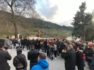 Κινητοποίηση για τα θέματα υγείας στο Κέντρο Υγείας Σερβίων – Απαιτούμε γιατρούς σε όλα τα δημοτικά μας ιατρεία