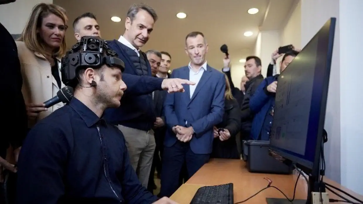 Κυριάκος Μητσοτάκης: Καλύτερους μισθούς για να επιβραβεύσουμε τους ερευνητές και να προσελκύσουμε ανθρώπους