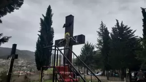 Μεγάλη Παρασκευή, Δρυόβουνο, η Αποκαθήλωση του Εσταυρωμένου