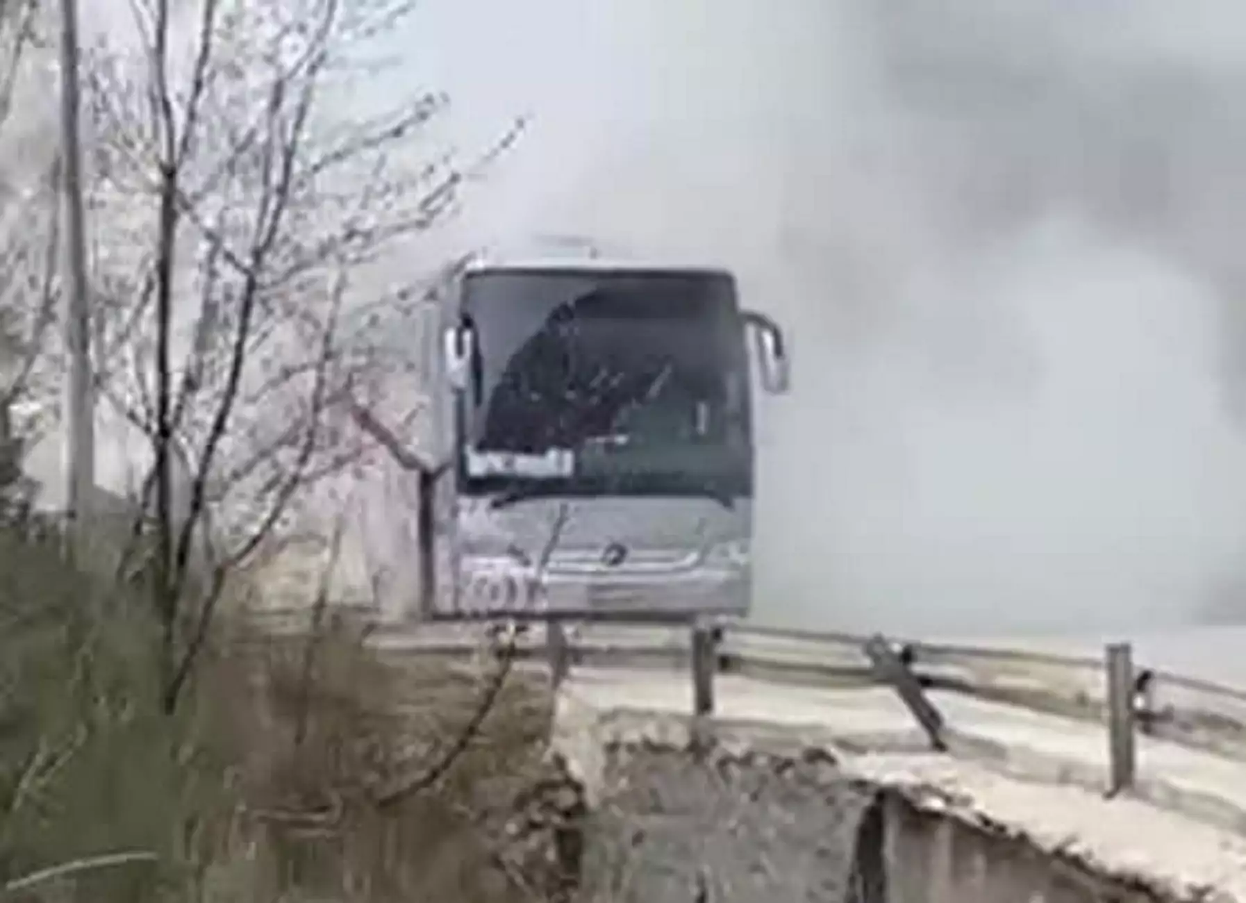 Μέτσοβο: Μαρτυρίες Και Νέες Εικόνες Από Τη Φωτιά Σε Λεωφορείο Με 52 Μαθητές