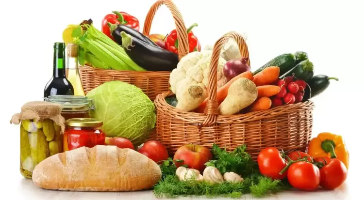 Πώς τρέφονται οι αιωνόβιοι; Διατροφικές συμβουλές από καθηγητές του ΕΚΠΑ