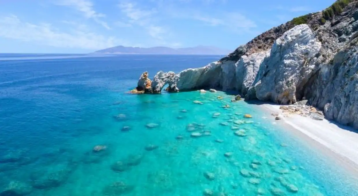 Σκιάθος: Το Ελληνικό Νησί Που Έχει Ψηφιστεί Ως Καλύτερο Και Από Τις Σεϋχέλλες