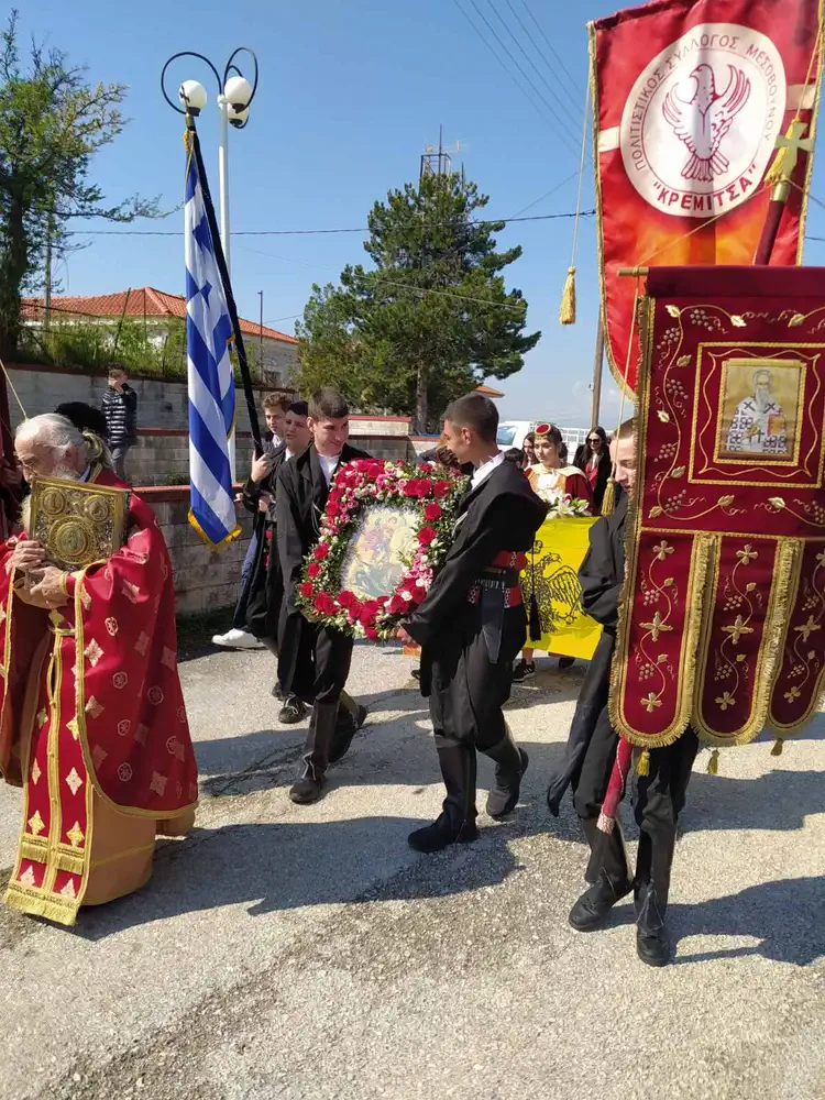 Στην Πανηγυρική Αναστάσιμη Θεία Λειτουργία Του Ι.ν. Αγίου Γεωργίου Στο Μεσόβουνο