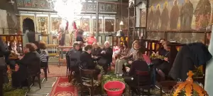 Ο στολισμός και η προετοιμασία των επιταφίων Αγ. Γεωργίου & Αγ. Νικάνορα Εράτυρας.